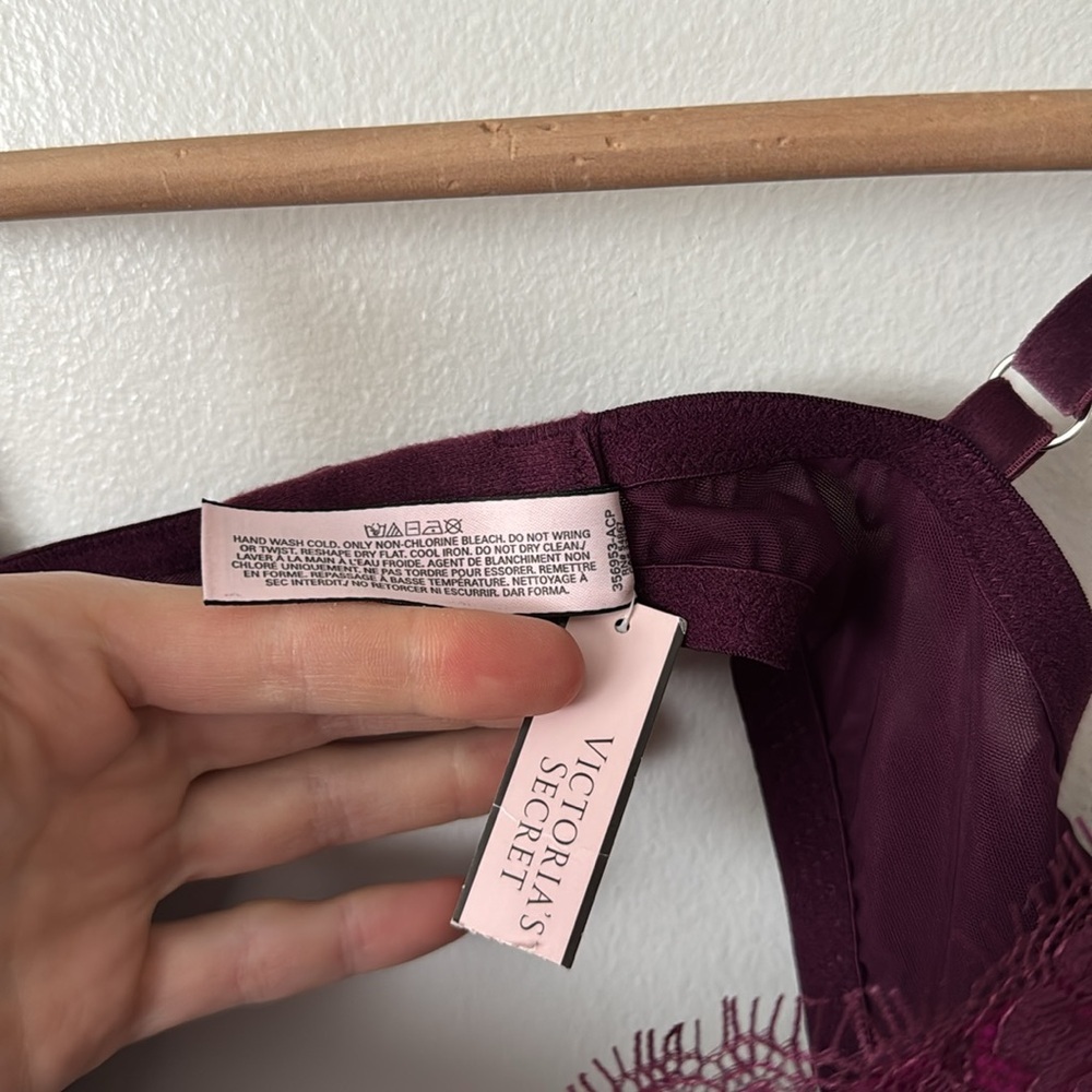 NWT Victoria Secret Elegant Lace Underwire Bra - Purple 34D - Picture 3 of 6